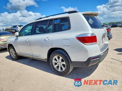 Drugie zdjęcie samochodu z przodu: 2013 TOYOTA HIGHLANDER SE VIN:5TDZK3EH9DS114695 - miniatura
