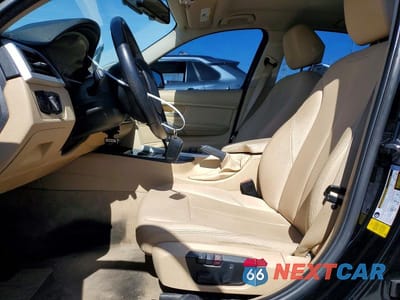 Zdjęcie 7 z 12 samochodu: 2013 BMW 328 I VIN:WBA3A5C52DF602784 - miniatura