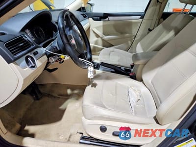 Zdjęcie 7 z 12 samochodu: 2012 VOLKSWAGEN PASSAT SE VIN:1VWBP7A33CC071764 - miniatura