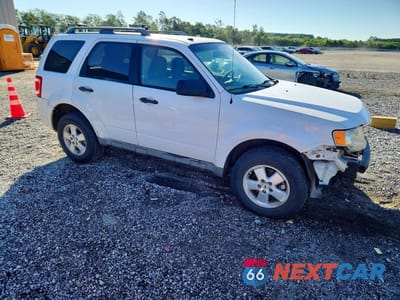 Czwarte zdjęcie samochodu z boku: 2009 FORD ESCAPE XLT VIN:1FMCU03G49KC39221 - miniatura