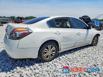 Trzecie zdjęcie samochodu z tyłu: 2010 NISSAN ALTIMA 2.5 VIN:1N4AL2APXAN496924 - miniatura