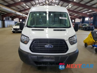 Piąte zdjęcie samochodu w środku: 2018 FORD TRANSIT T-150 VIN:1FTYE2CM0JKA22598 - miniatura