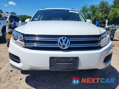 Piąte zdjęcie samochodu w środku: 2015 VOLKSWAGEN TIGUAN S VIN:WVGBV7AX5FW557650 - miniatura
