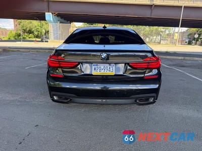 Piąte zdjęcie samochodu w środku: 2019 BMW 750I XDRIVE VIN:WBA7F2C56K8240643 - miniatura