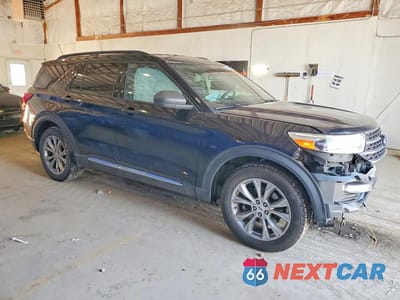Czwarte zdjęcie samochodu z boku: 2020 FORD EXPLORER XLT VIN:1FMSK8DH4LGB62593 - miniatura
