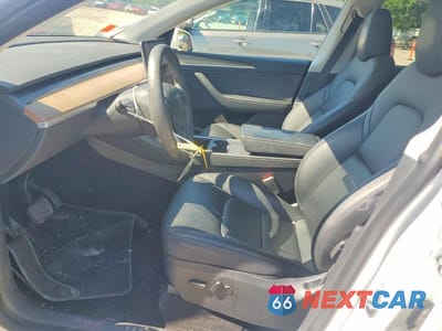 Zdjęcie 7 z 12 samochodu: 2023 TESLA MODEL Y VIN:7SAYGDEEXPA056548 - miniatura