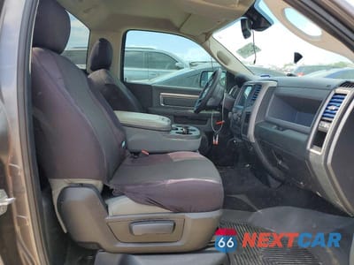 Zdjęcie 10 z 12 samochodu: 2014 RAM 1500 ST VIN:3C6JR6AG9EG331128 - miniatura