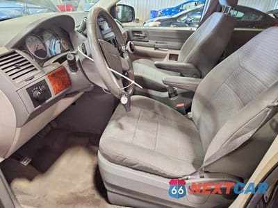 Zdjęcie 7 z 14 samochodu: 2008 CHRYSLER TOWN & COUNTRY LX VIN:2A8HR44H28R607723 - miniatura