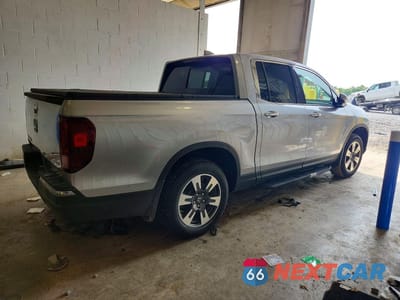 Trzecie zdjęcie samochodu z tyłu: 2017 HONDA RIDGELINE RTL VIN:5FPYK3F79HB016785 - miniatura