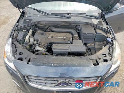 Zdjęcie 11 z 12 samochodu: 2013 VOLVO S60 T5 VIN:YV1612FH2D2186323 - miniatura