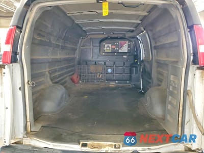 Zdjęcie 10 z 13 samochodu: 2019 CHEVROLET EXPRESS 2500 CARGO DELIVERY VAN VIN:1GCWGAF1XK1208086 - miniatura