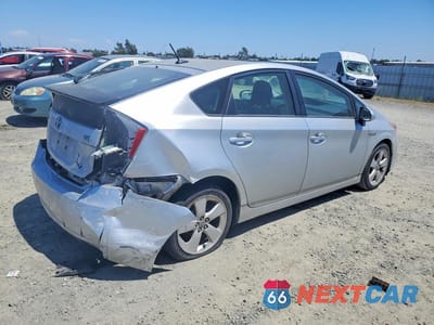 Trzecie zdjęcie samochodu z tyłu: 2010 TOYOTA PRIUS V VIN:JTDKN3DU6A1036277 - miniatura