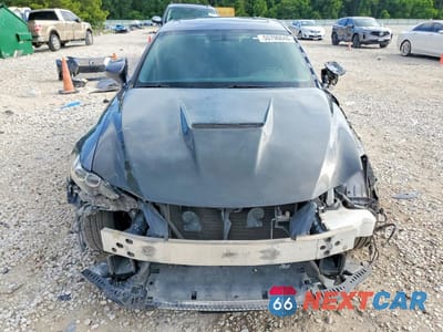 Piąte zdjęcie samochodu w środku: 2016 LEXUS IS 200T VIN:JTHBA1D20G5028240 - miniatura