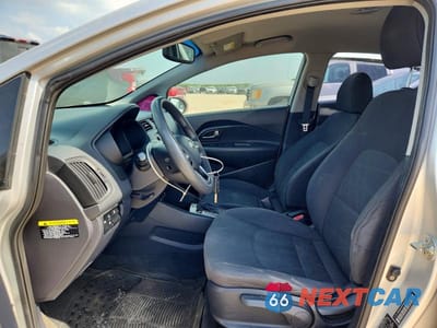 Zdjęcie 7 z 12 samochodu: 2012 KIA RIO LX VIN:KNADM5A30C6050908 - miniatura