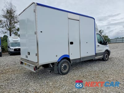 Trzecie zdjęcie samochodu z tyłu: 2022 FORD TRANSIT DELIVERY TRUCK VIN:1FDBW5Z8XNKA20227 - miniatura