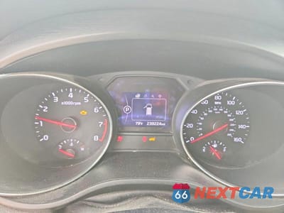 Zdjęcie 9 z 13 samochodu: 2017 KIA SEDONA LX VIN:KNDMB5C1XH6337894 - miniatura