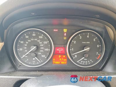 Zdjęcie 9 z 13 samochodu: 2013 BMW X1 XDRIVE28I VIN:WBAVL1C57DVR90256 - miniatura