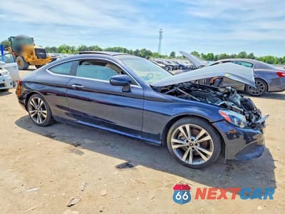 Czwarte zdjęcie samochodu z boku: 2017 MERCEDES-BENZ C 300 4MATIC VIN:WDDWJ4KB8HF526663 - miniatura