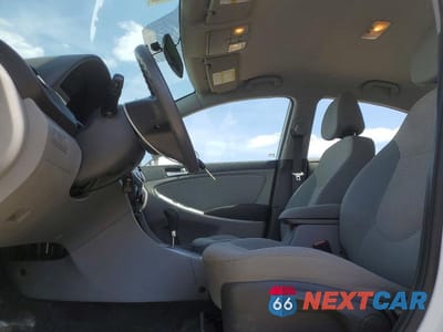 Zdjęcie 7 z 12 samochodu: 2013 HYUNDAI ACCENT GLS VIN:KMHCT4AE1DU297165 - miniatura