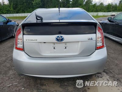 Zdjęcie 6 z 12 samochodu: 2015 TOYOTA PRIUS TWO VIN:JTDKN3DU5F1983950 - miniatura