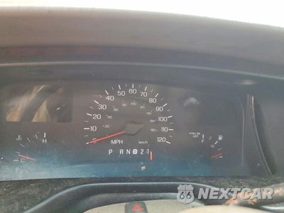 Zdjęcie 9 z 13 samochodu: 1999 LINCOLN TOWN CAR EXECUTIVE VIN:1LNHM81W8XY685378 - miniatura