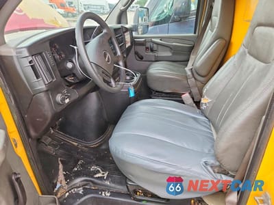 Zdjęcie 7 z 13 samochodu: 2012 GMC SAVANA BOX TRUCK VIN:1GD374CG0C1901520 - miniatura