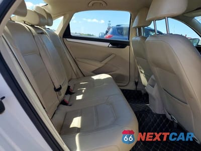 Zdjęcie 10 z 12 samochodu: 2012 VOLKSWAGEN PASSAT SE VIN:1VWBP7A34CC027613 - miniatura