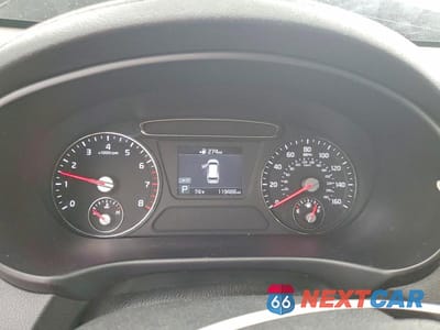 Zdjęcie 9 z 13 samochodu: 2019 KIA SORENTO L VIN:5XYPG4A36KG583343 - miniatura