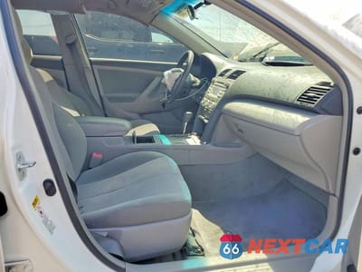 Zdjęcie 7 z 12 samochodu: 2011 TOYOTA CAMRY LE VIN:4T4BF3EK5BR210111 - miniatura