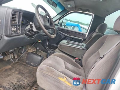 Zdjęcie 7 z 12 samochodu: 2001 CHEVROLET SILVERADO K2500 HEAVY DUTY VIN:1GCHK24UX1E123637 - miniatura