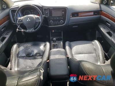 Zdjęcie 8 z 13 samochodu: 2014 MITSUBISHI OUTLANDER SE VIN:JA4AZ3A32EZ013785 - miniatura