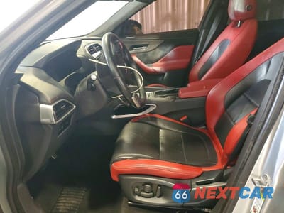 Zdjęcie 7 z 12 samochodu: 2017 JAGUAR F-PACE S VIN:SADCM2BV4HA057558 - miniatura