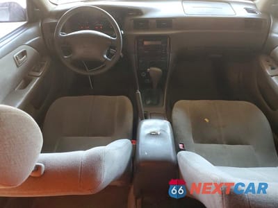 Zdjęcie 8 z 12 samochodu: 2001 TOYOTA CAMRY LE VIN:JT2BG28K510602392 - miniatura