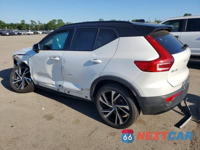 Drugie zdjęcie samochodu z przodu: 2021 VOLVO XC40 T5 R-DESIGN VIN:YV4162UM5M2612682 - miniatura