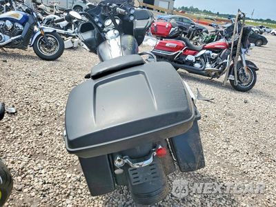 Czwarte zdjęcie samochodu z boku: 2012 HARLEY-DAVIDSON FLTRX ROAD GLIDE CUSTOM VIN:1HD1KHM11CB613462 - miniatura