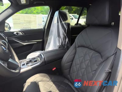 Zdjęcie 10 z 14 samochodu: 2026 BMW X5 XDRIVE50E VIN:5UX43EU06T9434387 - miniatura