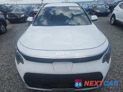Piąte zdjęcie samochodu w środku: 2025 KIA NIRO WIND VIN:KNDCR3L13S5140543 - miniatura