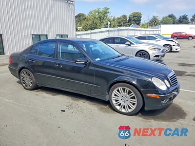 Czwarte zdjęcie samochodu z boku: 2008 MERCEDES-BENZ E 350 VIN:WDBUF56X78B326653 - miniatura