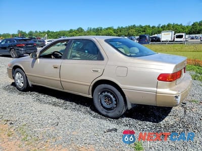 Drugie zdjęcie samochodu z przodu: 2000 TOYOTA CAMRY LE VIN:4T1BG22K5YU743252 - miniatura