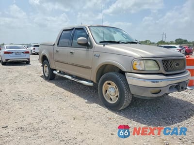 Czwarte zdjęcie samochodu z boku: 2003 FORD F-150 VIN:1FTRW08L73KD56670 - miniatura