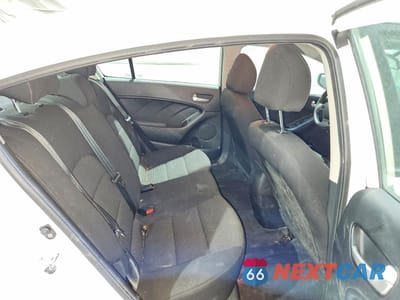 Zdjęcie 10 z 13 samochodu: 2018 KIA FORTE LX VIN:3KPFK4A79JE167442 - miniatura