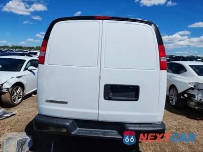 Zdjęcie 6 z 13 samochodu: 2020 CHEVROLET EXPRESS G2500 VIN:1GCWGAFP7L1267960 - miniatura