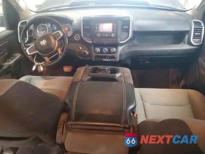 Zdjęcie 8 z 12 samochodu: 2020 RAM 1500 BIG HORN/LONE STAR VIN:1C6RREFT5LN237657 - miniatura