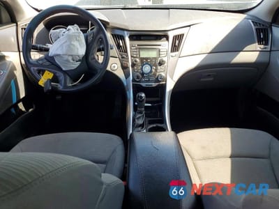 Zdjęcie 8 z 12 samochodu: 2012 HYUNDAI SONATA HYBRID VIN:KMHEC4A40CA036559 - miniatura