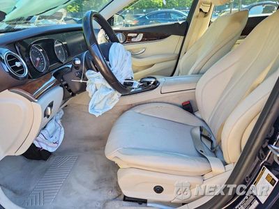 Zdjęcie 7 z 12 samochodu: 2019 MERCEDES-BENZ E 300 4MATIC VIN:WDDZF4KB2KA668431 - miniatura