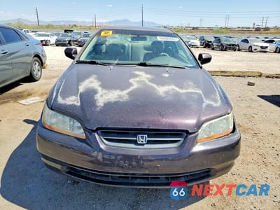 Piąte zdjęcie samochodu w środku: 1999 HONDA ACCORD EX VIN:1HGCG2250XA024169 - miniatura