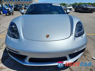 Piąte zdjęcie samochodu w środku: 2018 PORSCHE CAYMAN VIN:WP0AA2A85JK261146 - miniatura