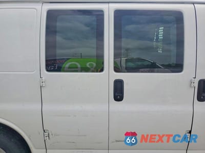 Zdjęcie 11 z 13 samochodu: 2025 CHEVROLET EXPRESS G2500 VIN:1GCWGAFP1S1257486 - miniatura