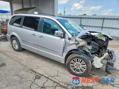 Czwarte zdjęcie samochodu z boku: 2011 CHRYSLER TOWN & COUNTRY TOURING L VIN:2A4RR8DG2BR799043 - miniatura