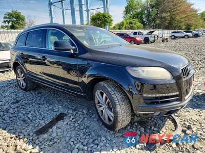 Czwarte zdjęcie samochodu z boku: 2014 AUDI Q7 PREMIUM PLUS VIN:WA1LMAFEXED008840 - miniatura